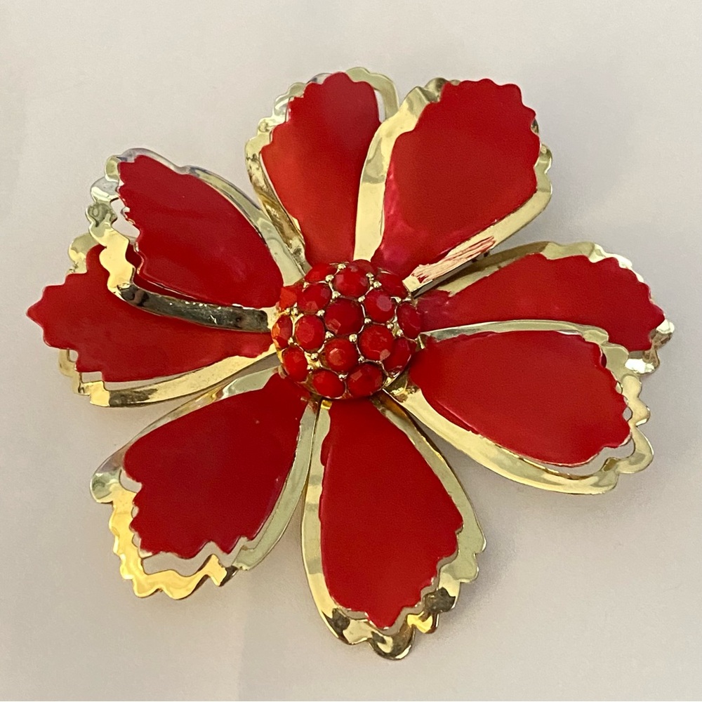 Elegant Red and Gold Floral Brooch